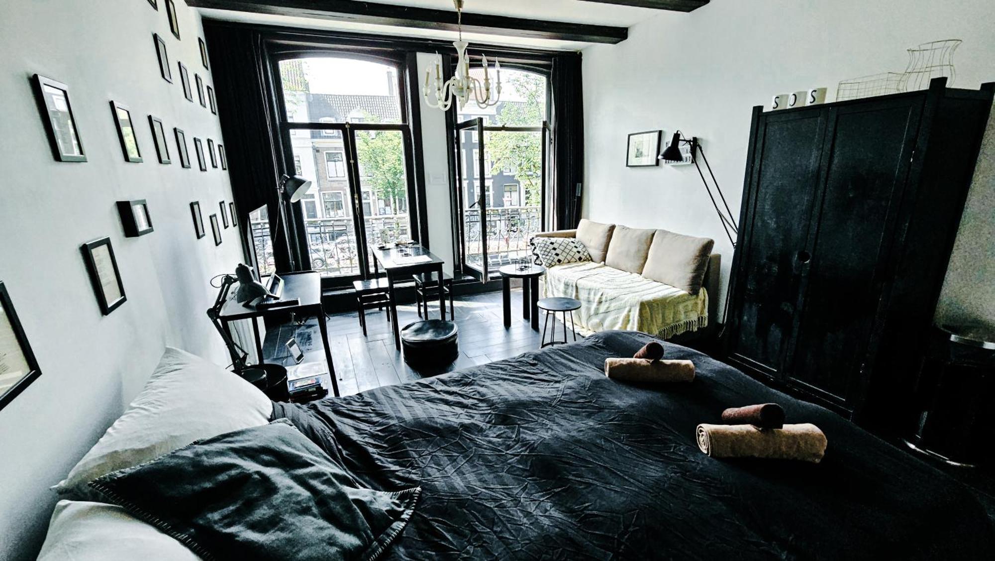 The Black Beauty Private Studio With Canal View From 1799 Amsterdam Ngoại thất bức ảnh
